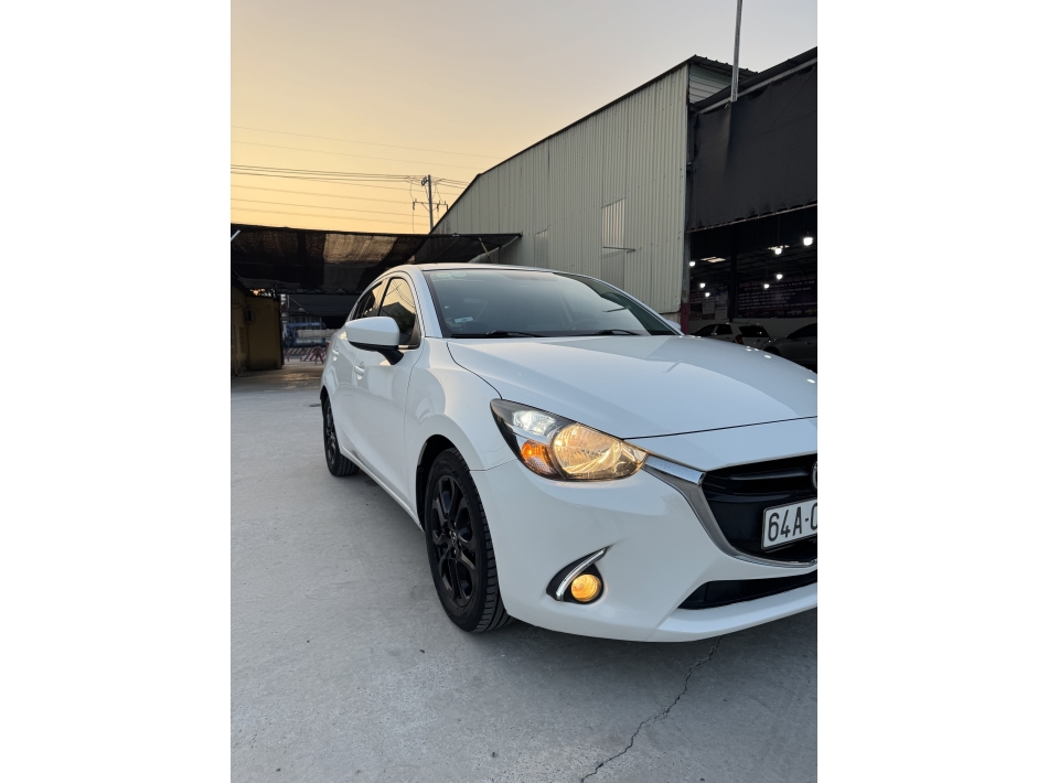 Mazda2 2016