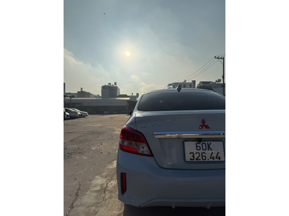 Attrage 2021 số sàn, Zin không lỗi zin từ nắp cò